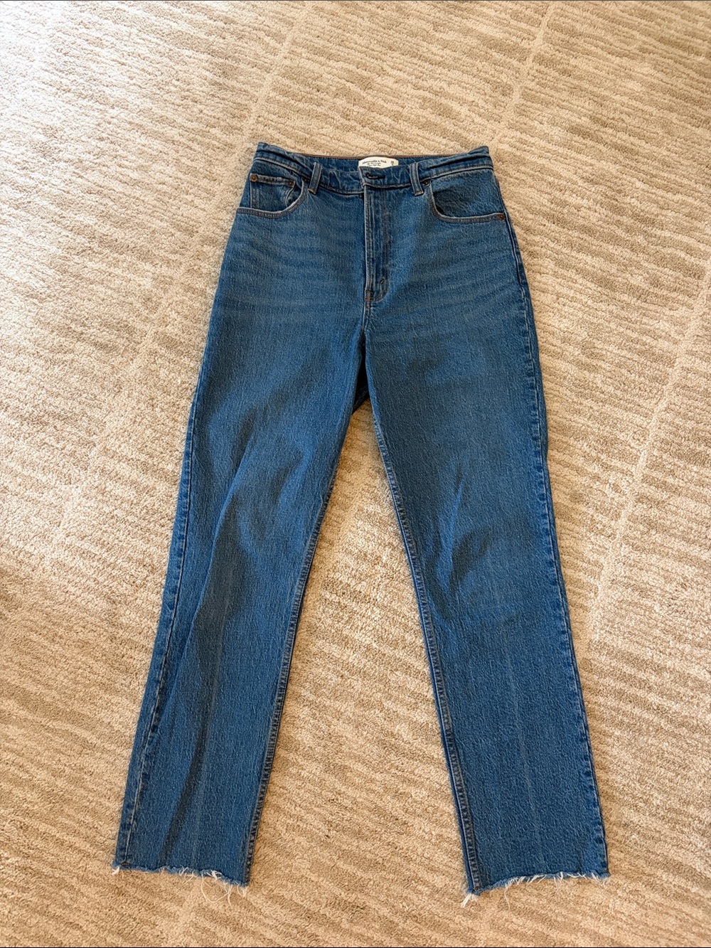 Abercrombie 90s Straight Ultra High Rise Jean